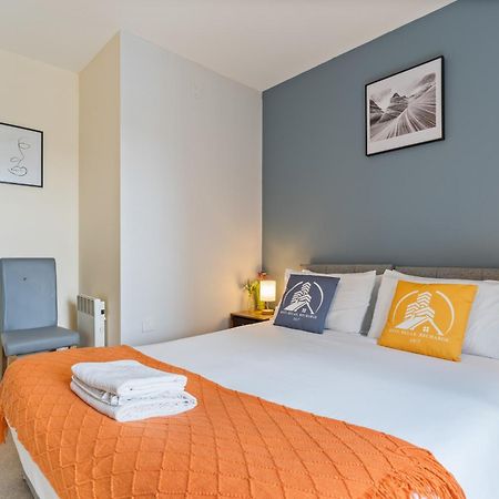 247 Serviced Accommodation In Telford 2 Bedroom Apartment 외부 사진